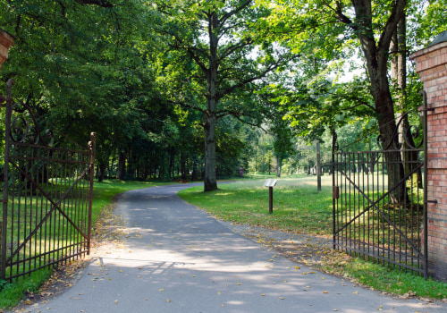 Why You Need A Landscape Architect And Fence Contractor For Your Driveway Gate Project In Oklahoma City
